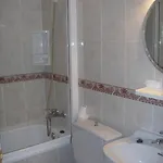 Pensión Isabel 3*